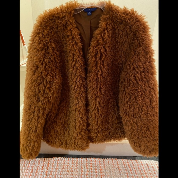 Fur coat with pockets - Picture 1 of 2